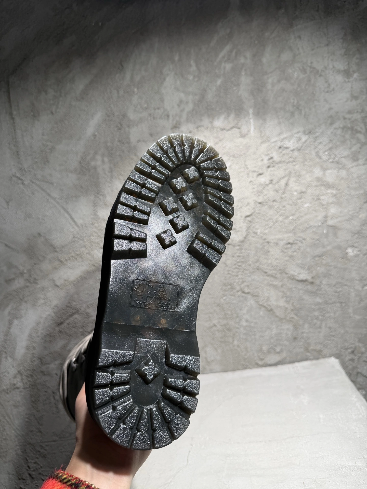 OOBB-- Ow59s DM02E68110001-09  DW02E68110001-09 Ow59s x Dr.Martin Calfskin cowhide item:F-X409B0221B